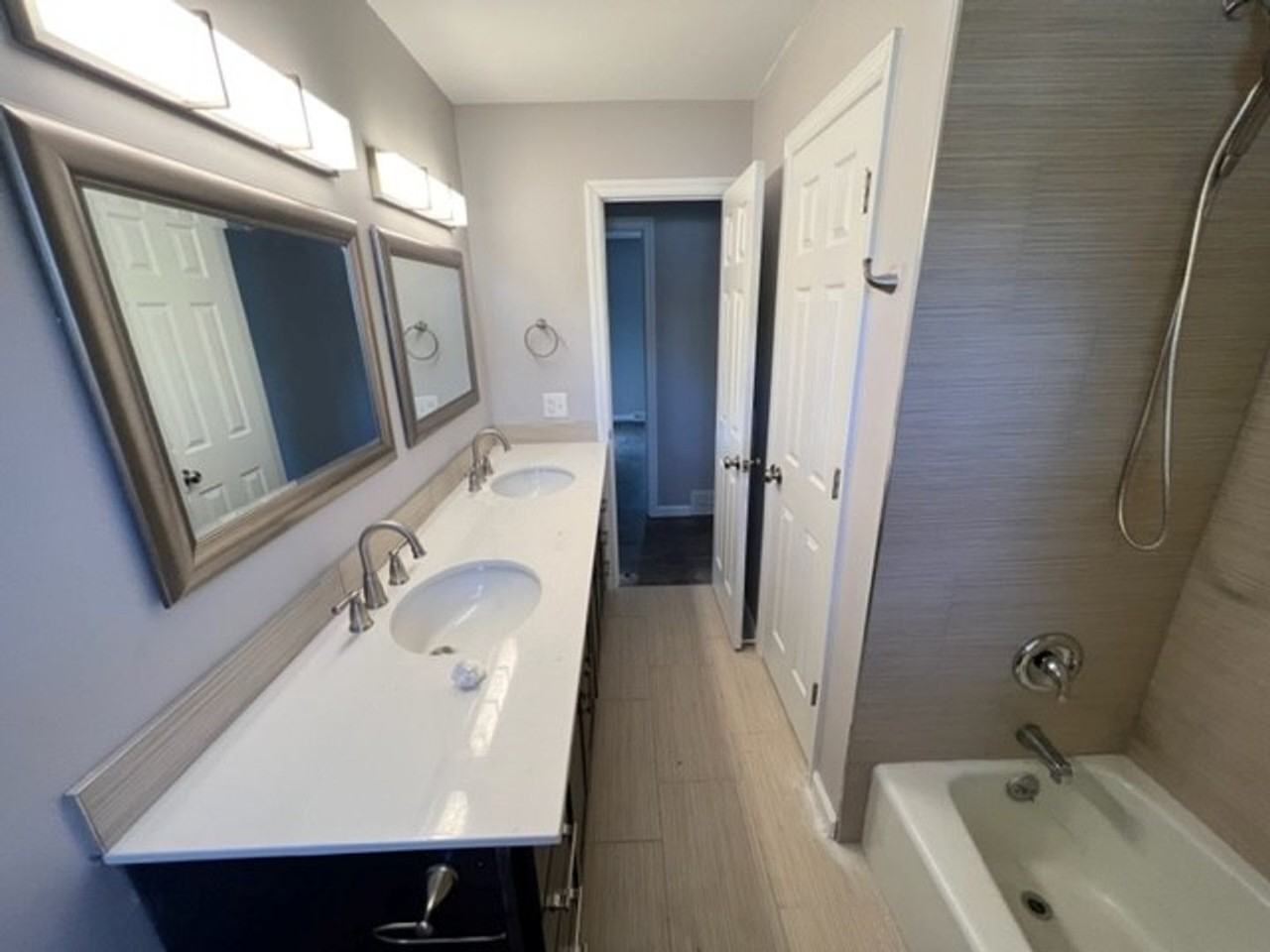 2737 Burton St Se - Photo 7 of 13