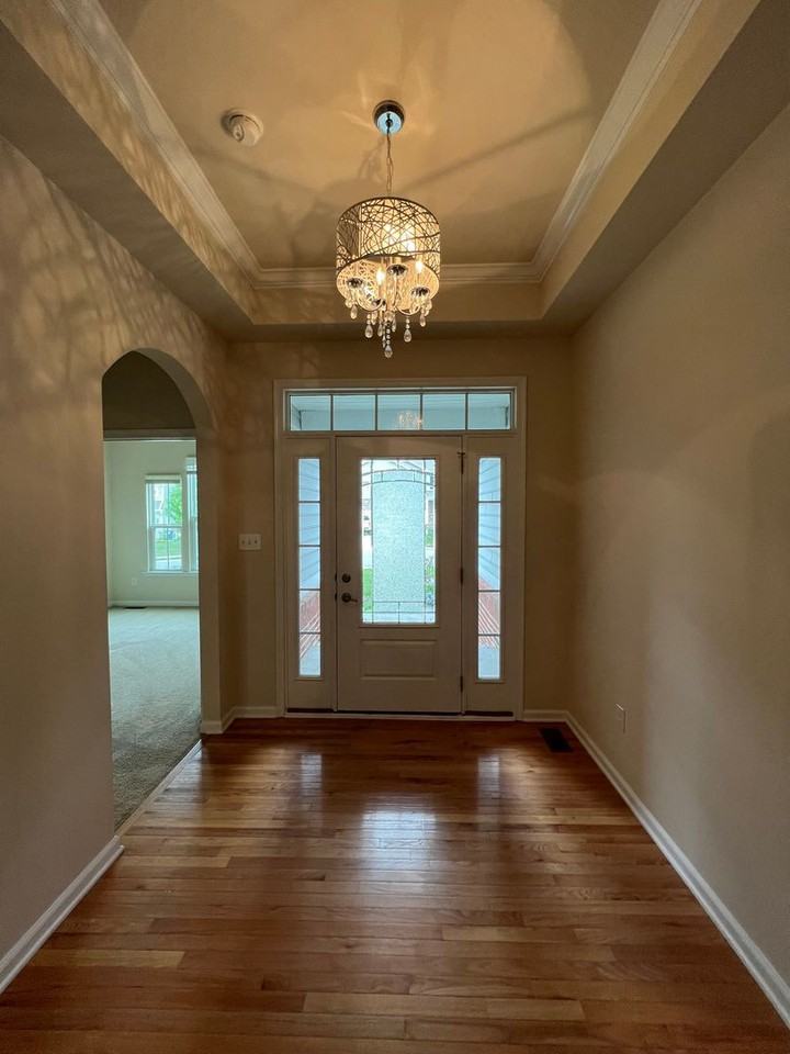 965 Eagle Pl - Photo 2 of 33
