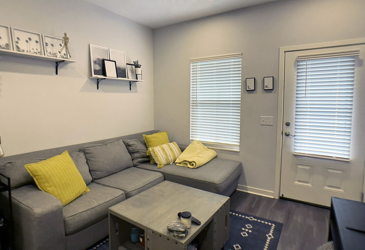 818 Nw 6th Ave - Photo 2 of 11