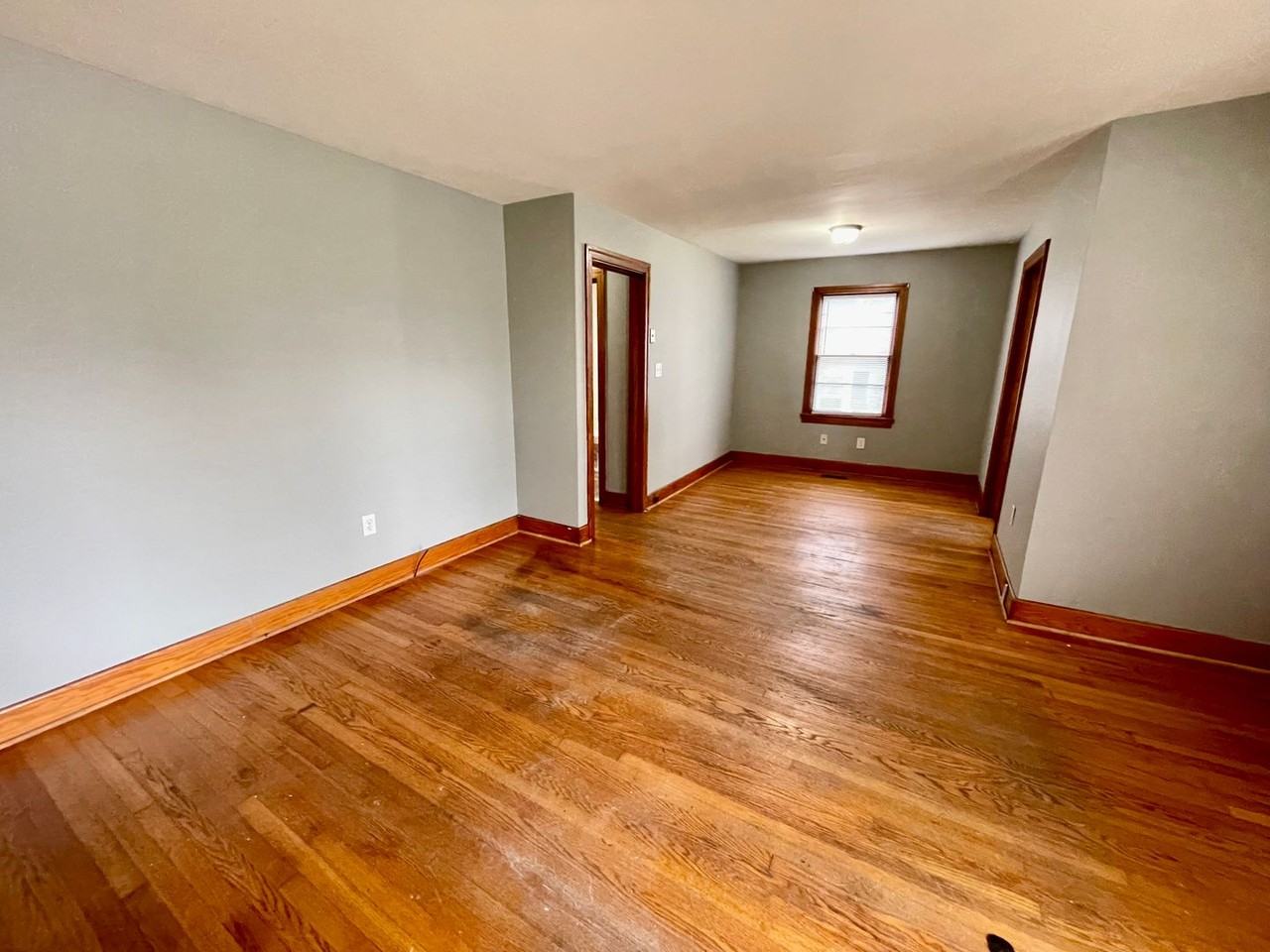 414 S Houston St - Photo 3 of 10