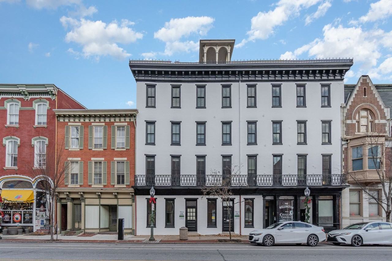 17 E High St - Photo 2 of 35