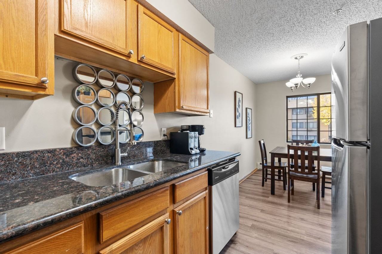 Granite Peaks Apartments - Photo 4 of 37