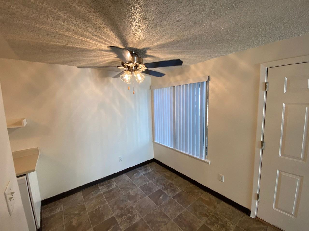 West Hills Spacious 1 & 2 Bedroom Units AVAILABLE NOW!!! - Photo 4 of 11