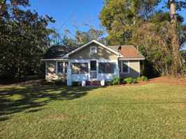 featured image of 405 S Berrien St