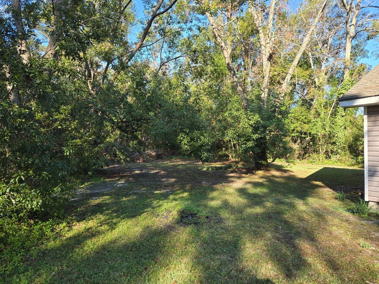 405 S Berrien St - Photo 4 of 16