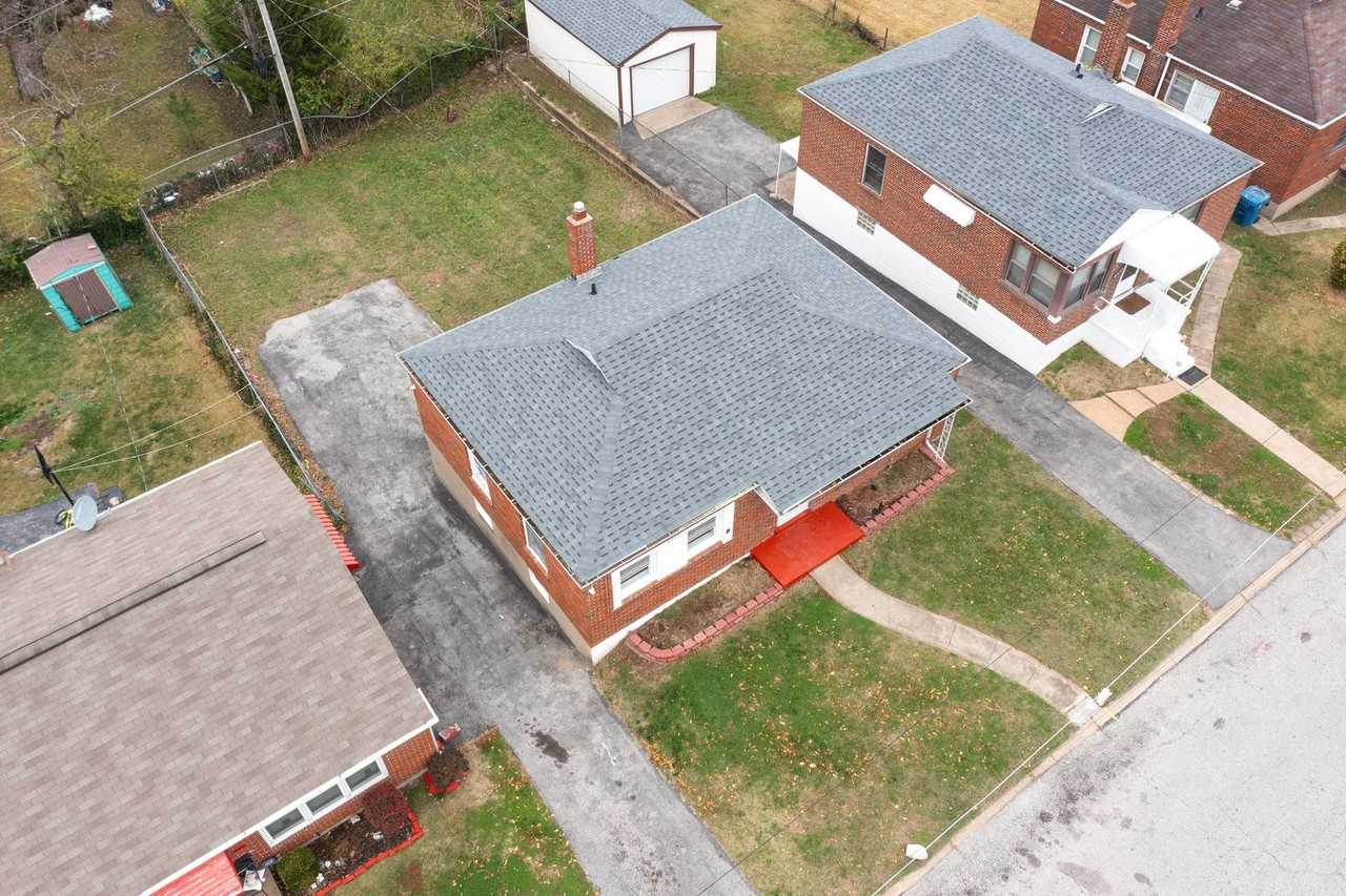 6615 Barken Ave - Photo 3 of 34