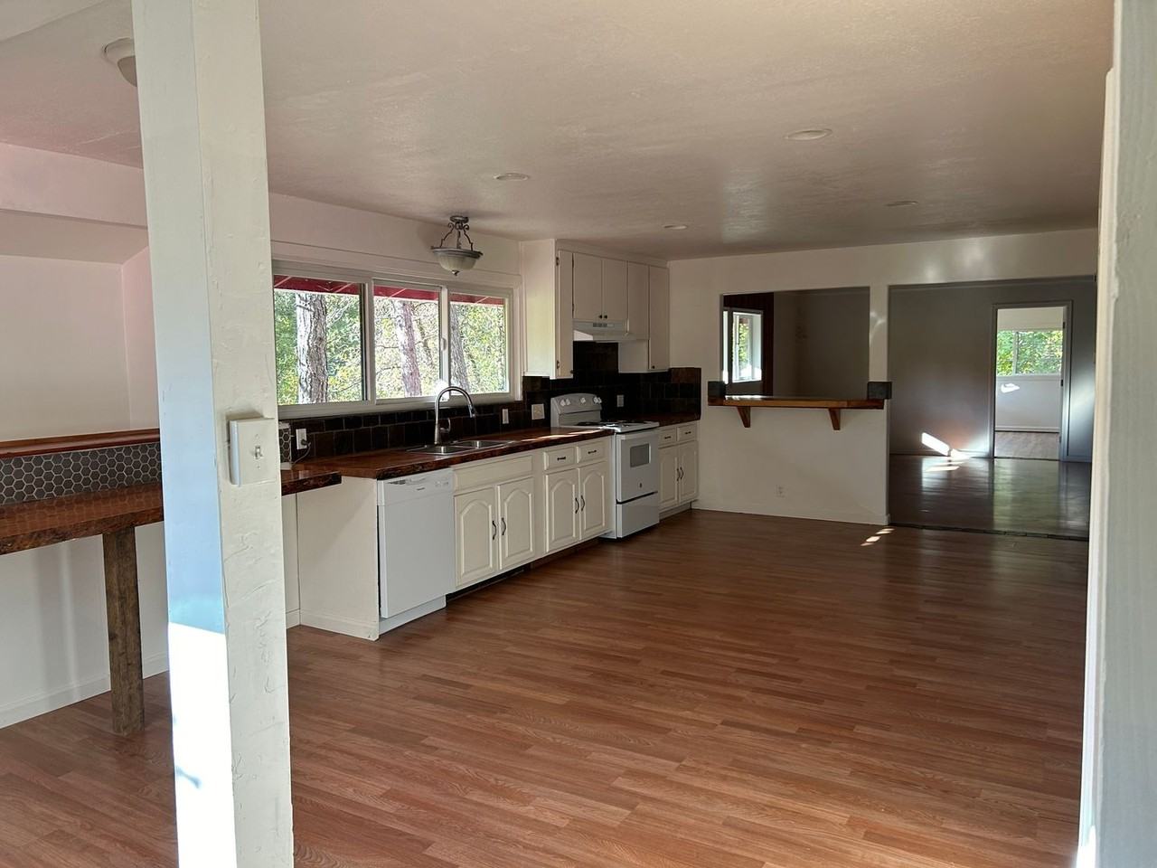 18728 Three Homes Rd - Photo 2 of 26