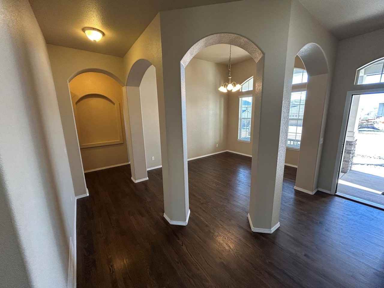 7105 Renegade Ridge Dr - Photo 3 of 31