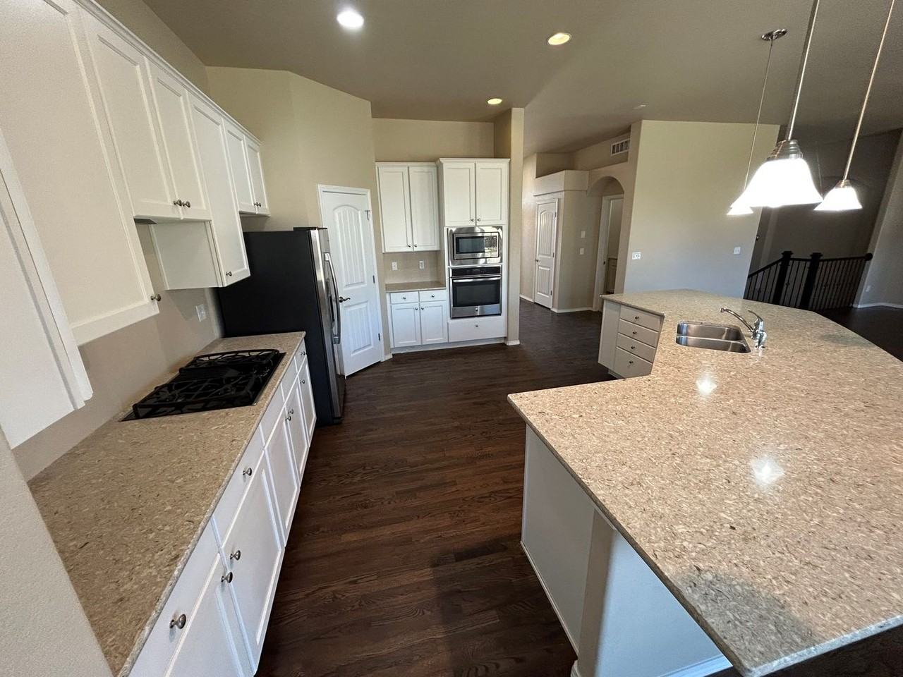 7105 Renegade Ridge Dr - Photo 6 of 31