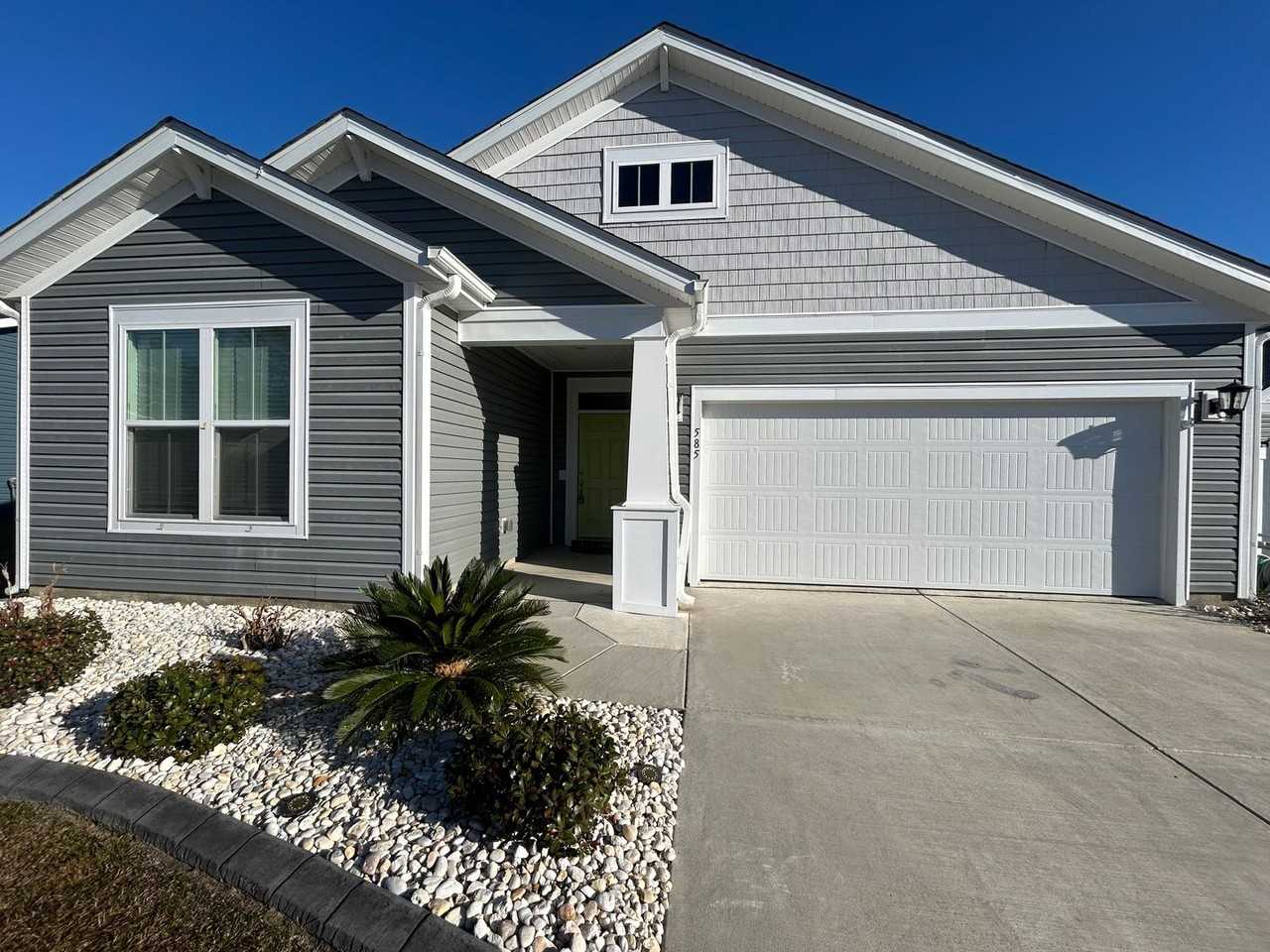 585 Oyster Dr - Photo 3 of 39