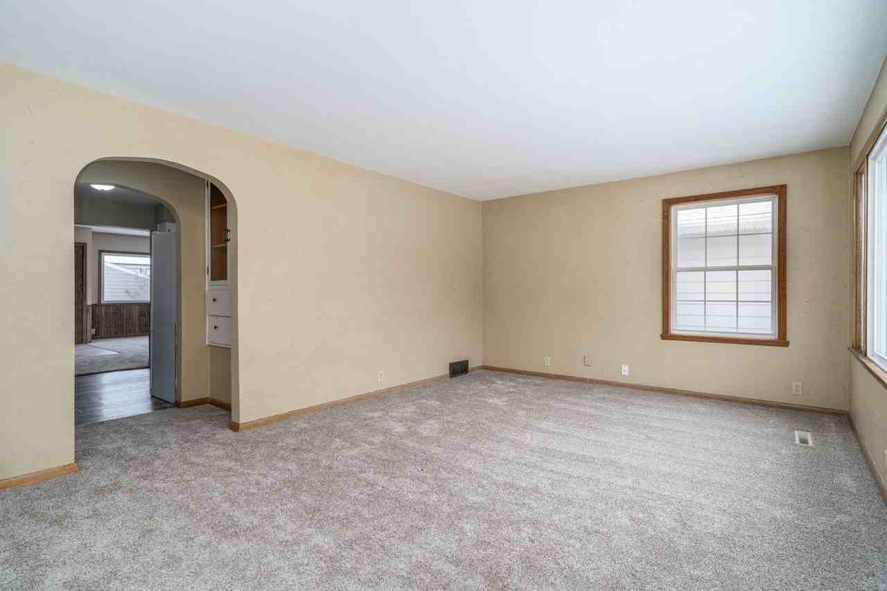 626 13th St Nw - Photo 7 of 34