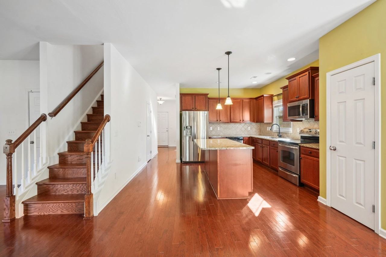 3406 Alman Dr - Photo 4 of 22