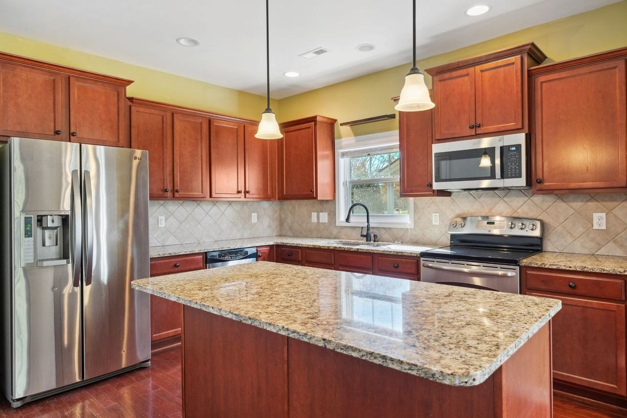 3406 Alman Dr - Photo 5 of 22