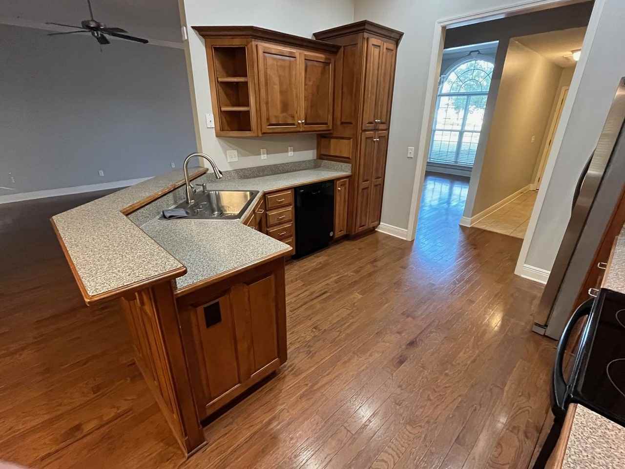 4024 Walden Rd - Photo 5 of 34