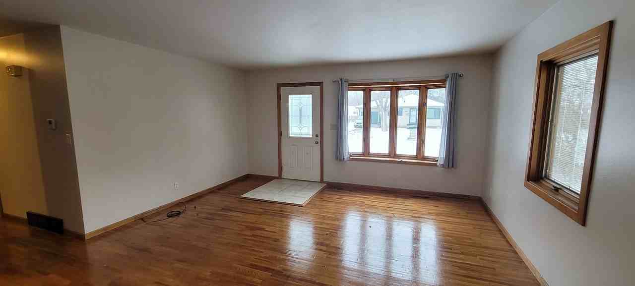 1807 America Ct Nw - Photo 2 of 16