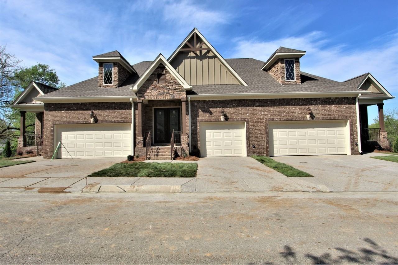 5020 Southfork Blvd - Photo 2 of 11