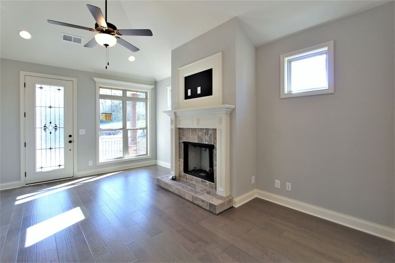 5020 Southfork Blvd - Photo 3 of 11