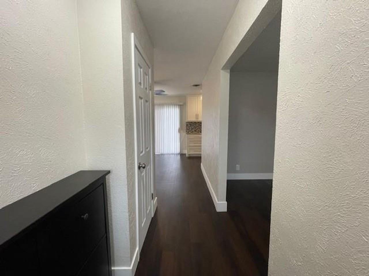 709 Oak Dr - Photo 3 of 16
