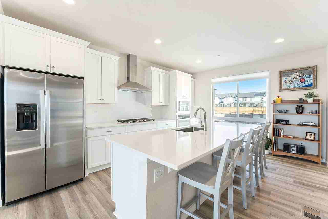 5059 S Quail St - Photo 2 of 24