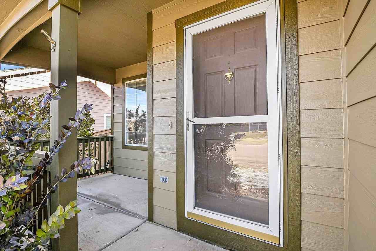 9968 Strathfield Ln - Photo 3 of 31