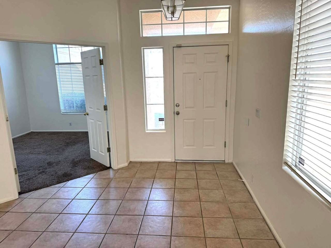7339 E Lakeview Ave - Photo 3 of 18