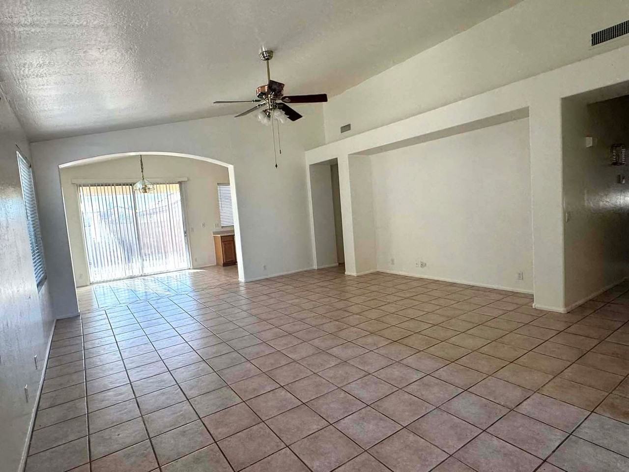 7339 E Lakeview Ave - Photo 7 of 18