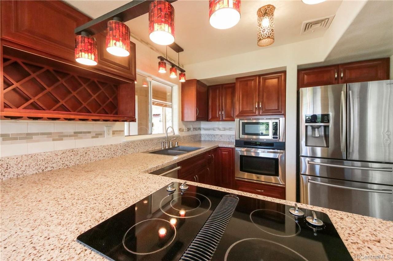 91-1033 Hokuwekiu St - Photo 3 of 25