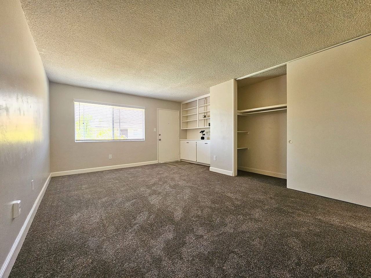 La Palma Apartments - Photo 3 of 14