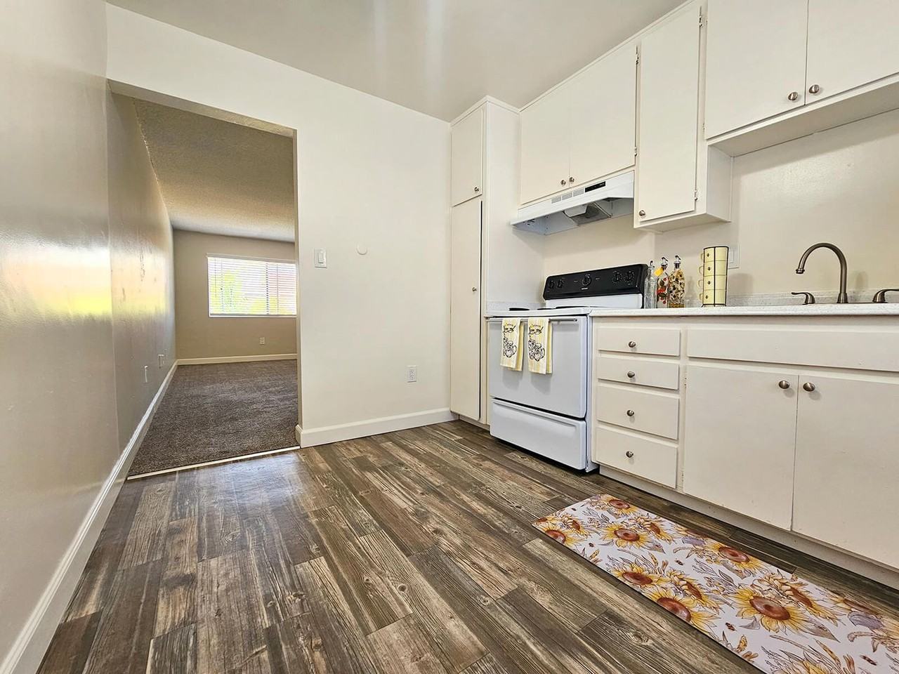 La Palma Apartments - Photo 6 of 14