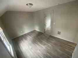 featured image of 3164 W 73rd St