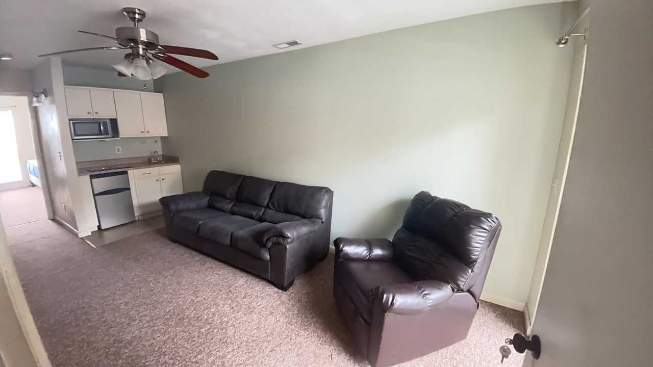 1390 Bradley Dr - Photo 3 of 7