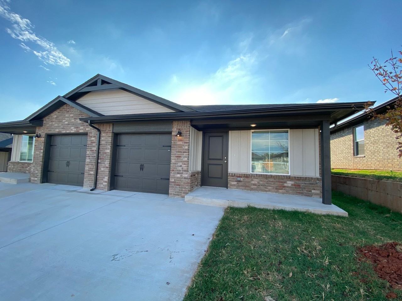 11319 Breckenridge Ln - Photo 3 of 20