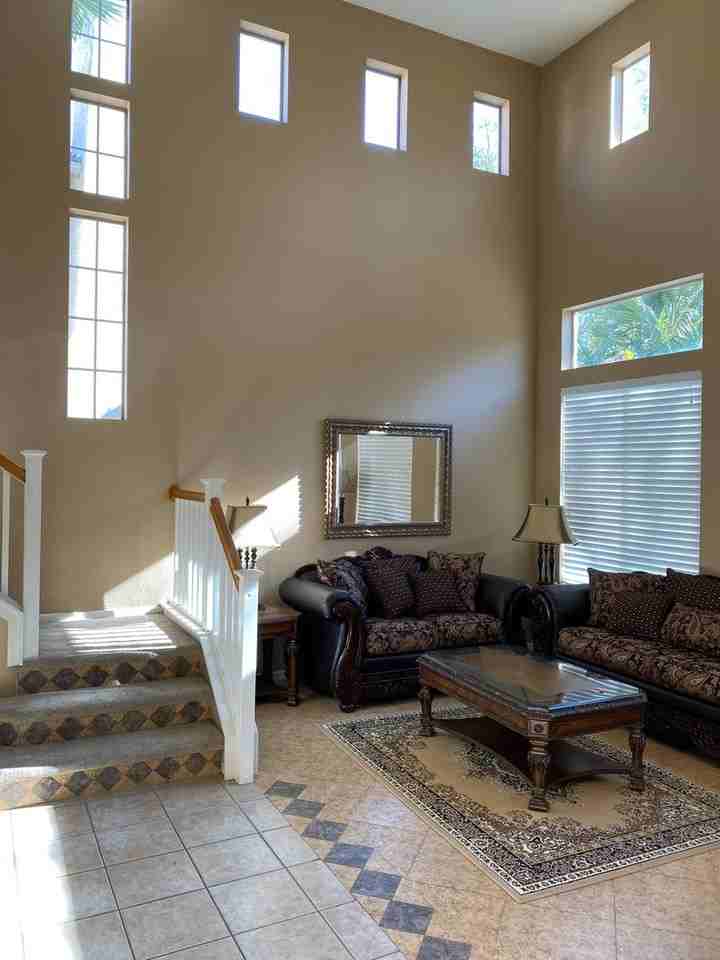 240 Manzanilla Way - Photo 3 of 29