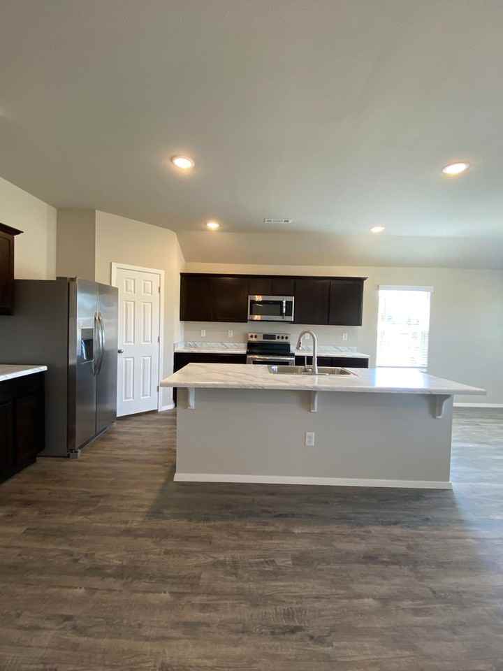 8104 Dogwood Dr - Photo 7 of 25