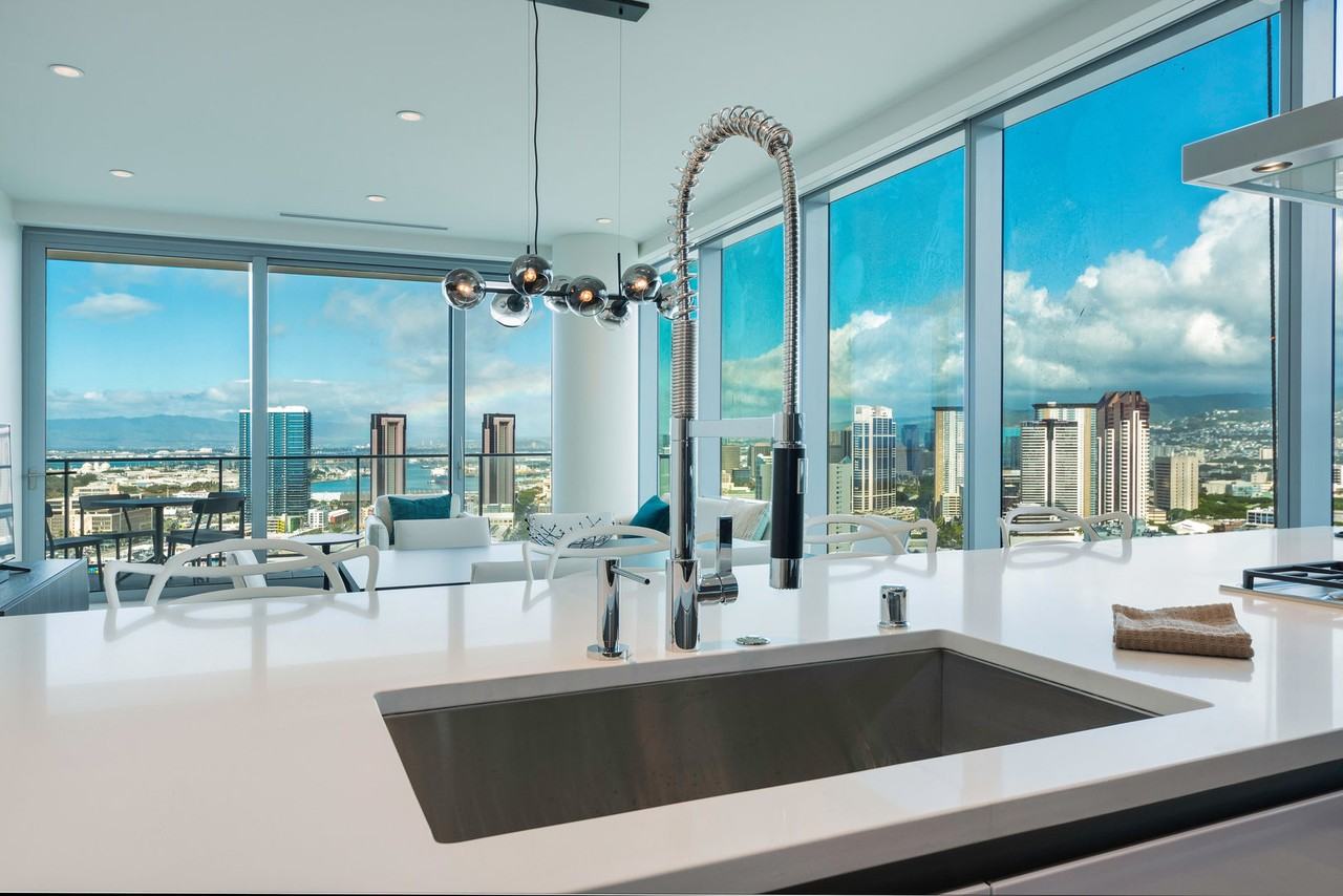 1118 Ala Moana Blvd #2805 - Photo 4 of 18