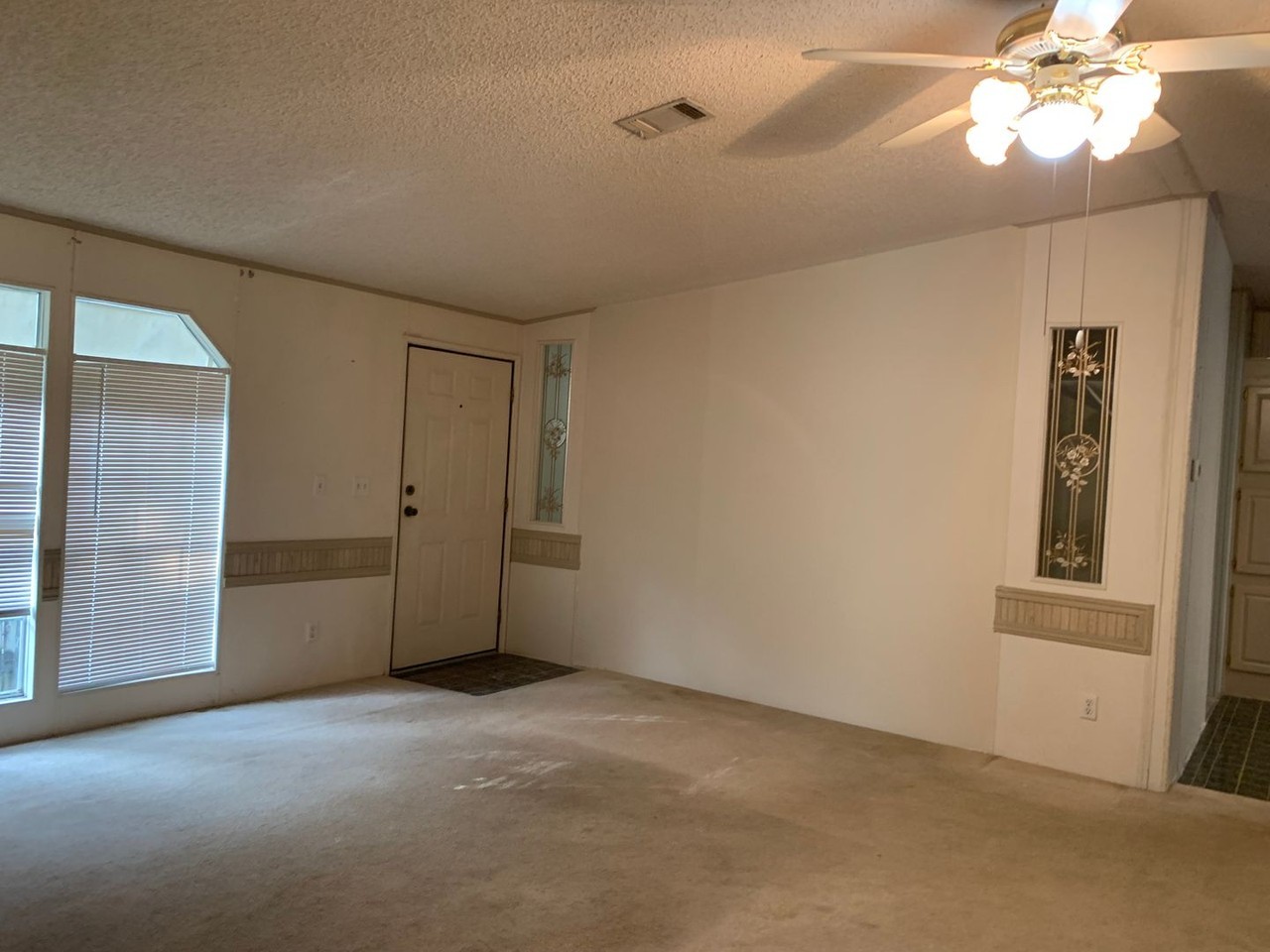 10603 Bay Hills Cir - Photo 3 of 7