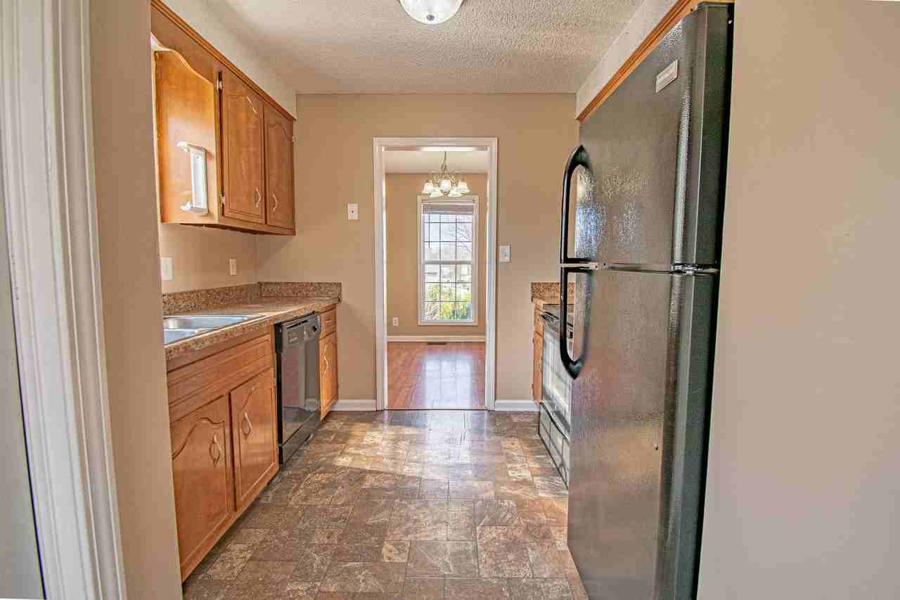 181 Monarch Ln - Photo 7 of 21