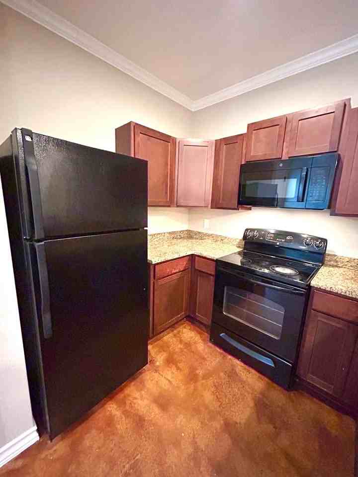 6404 Attucks Ln - Photo 7 of 22