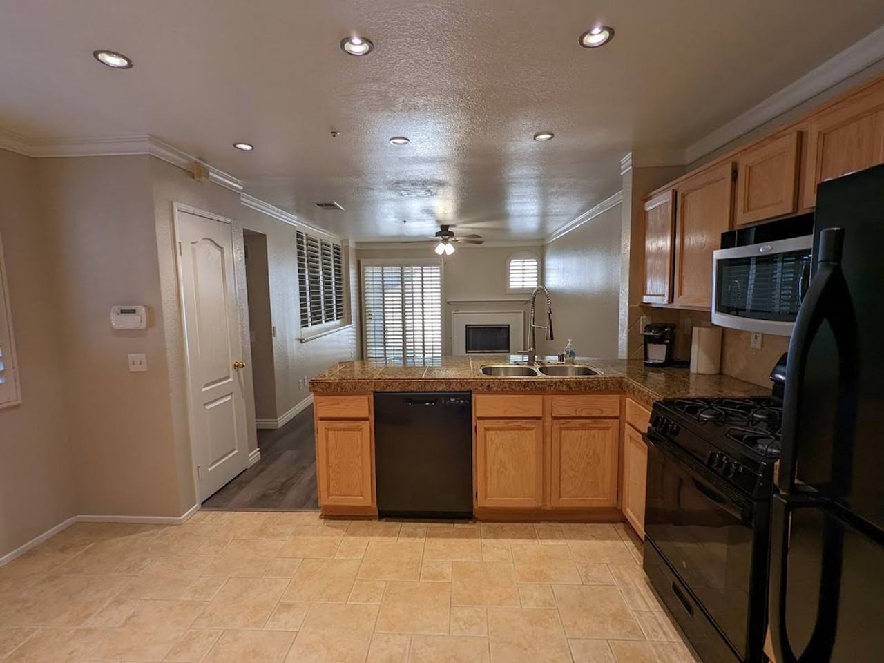 11249 Terra Vista Pkwy #D - Photo 5 of 38