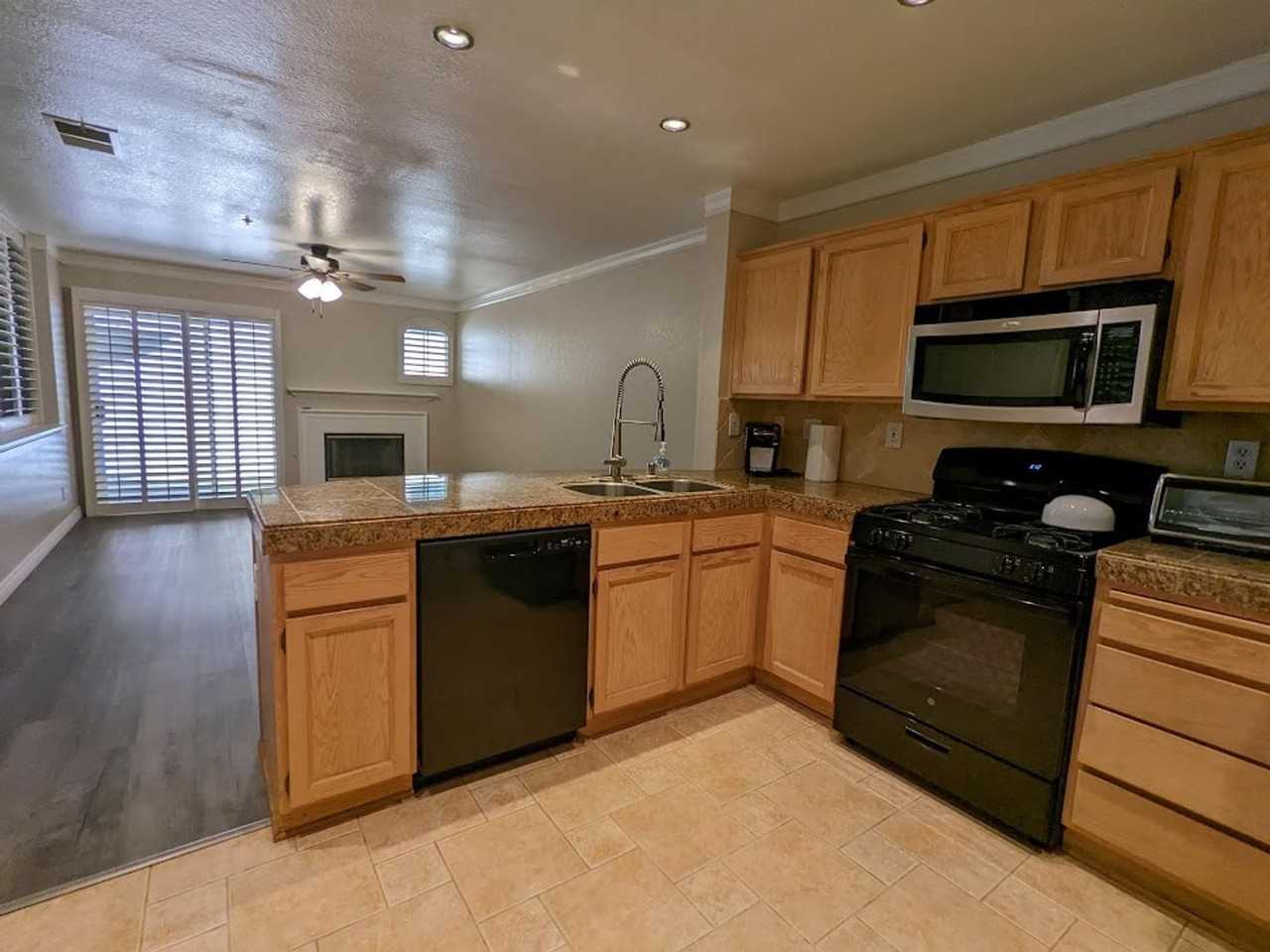 11249 Terra Vista Pkwy #D - Photo 7 of 38