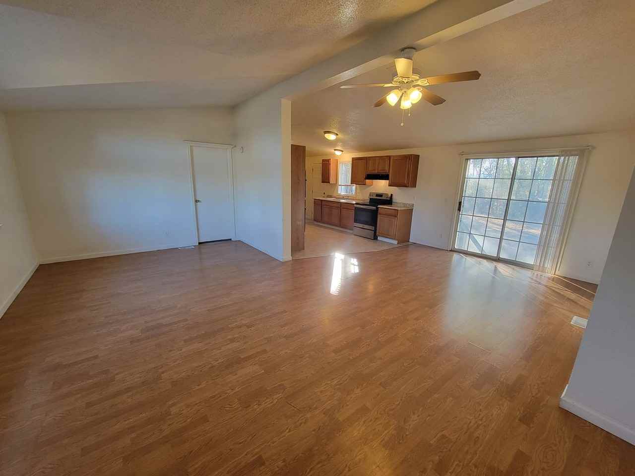 5329 Toomes Ave - Photo 2 of 31