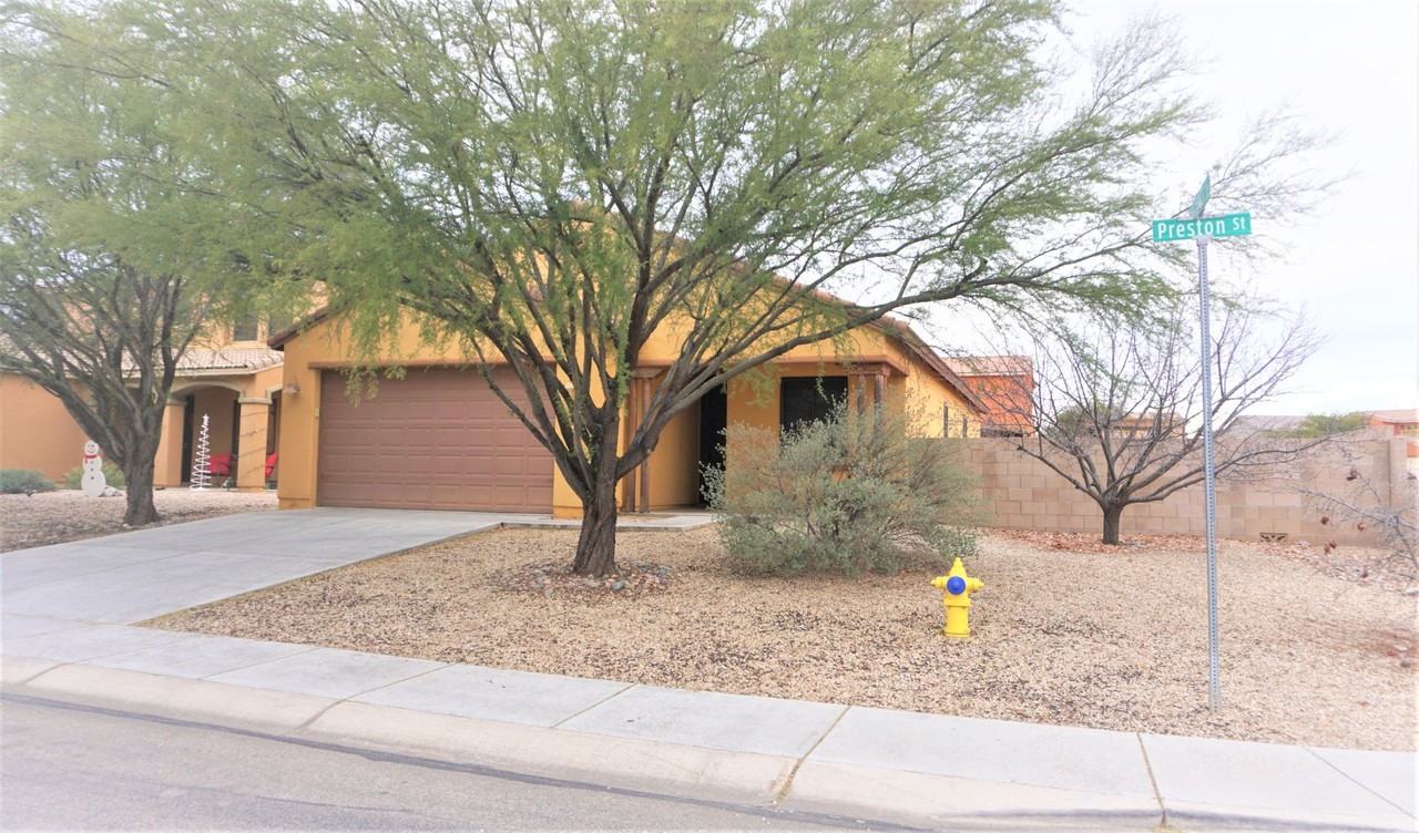 1276 Preston St - Photo 3 of 50