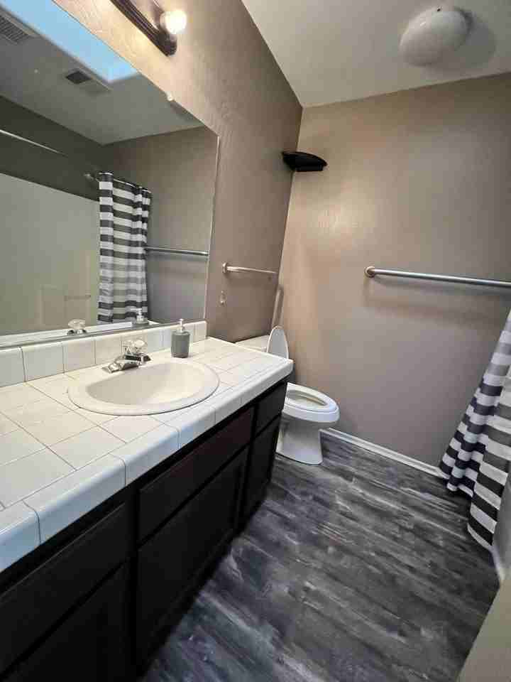 412 Apple Way - Photo 7 of 38