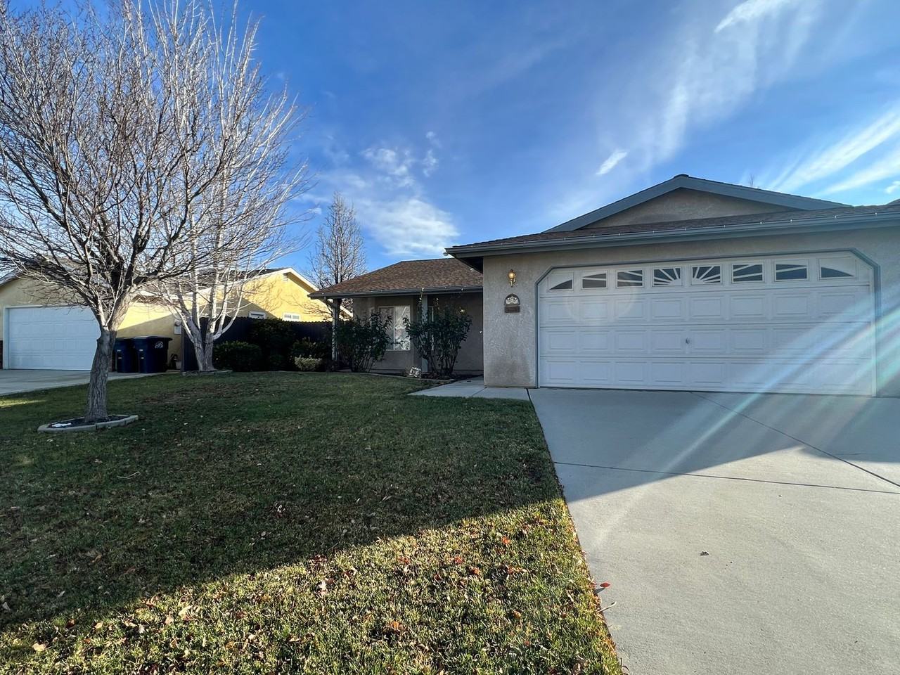 412 Apple Way - Photo 2 of 38