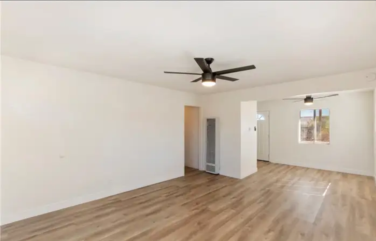 5555 Mariposa Ave - Photo 2 of 14