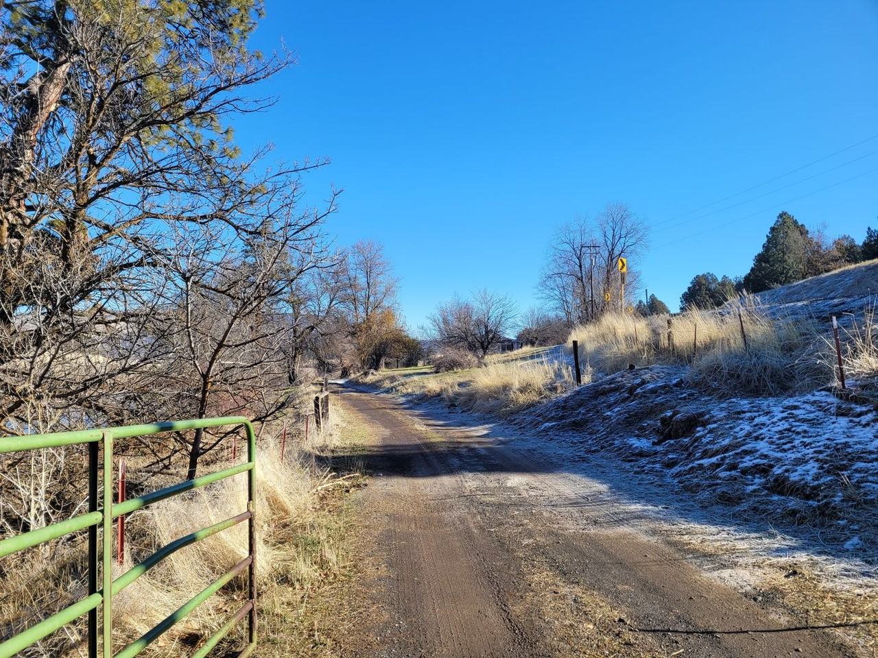 14241 S Poe Valley Rd - Photo 3 of 29