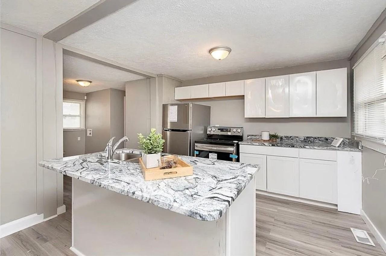 241 S Temple Ave - Photo 6 of 16