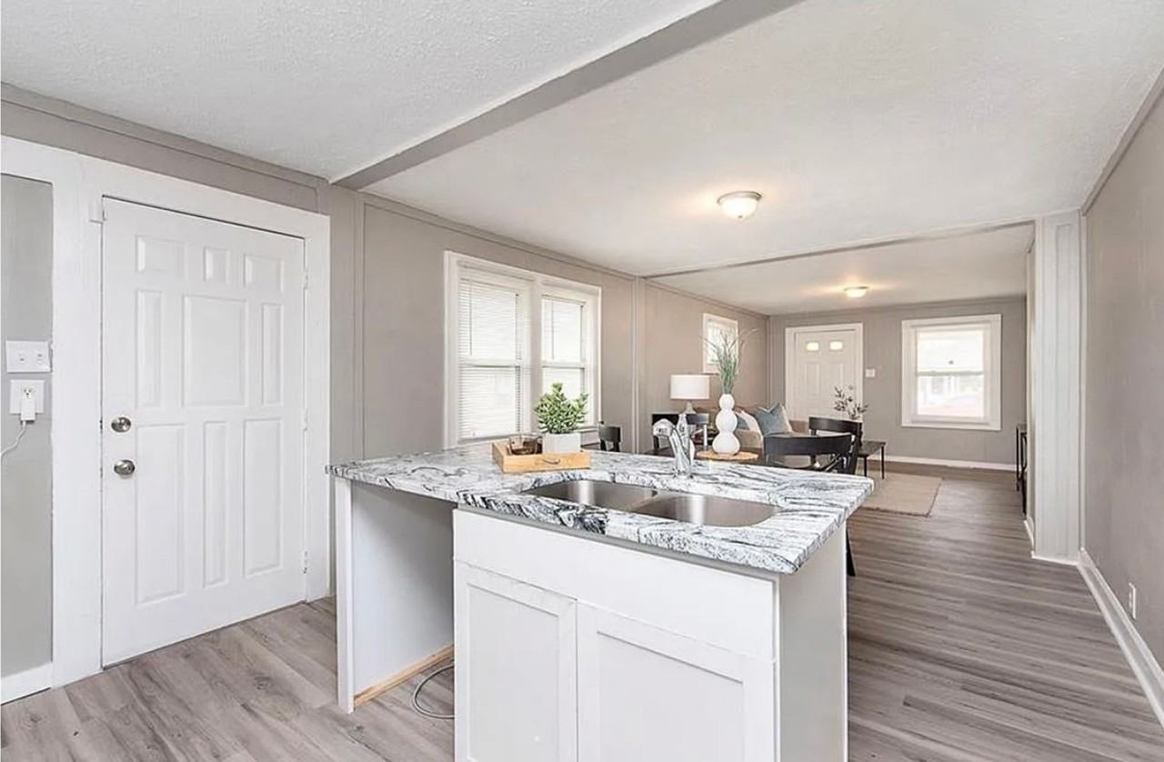 241 S Temple Ave - Photo 7 of 16