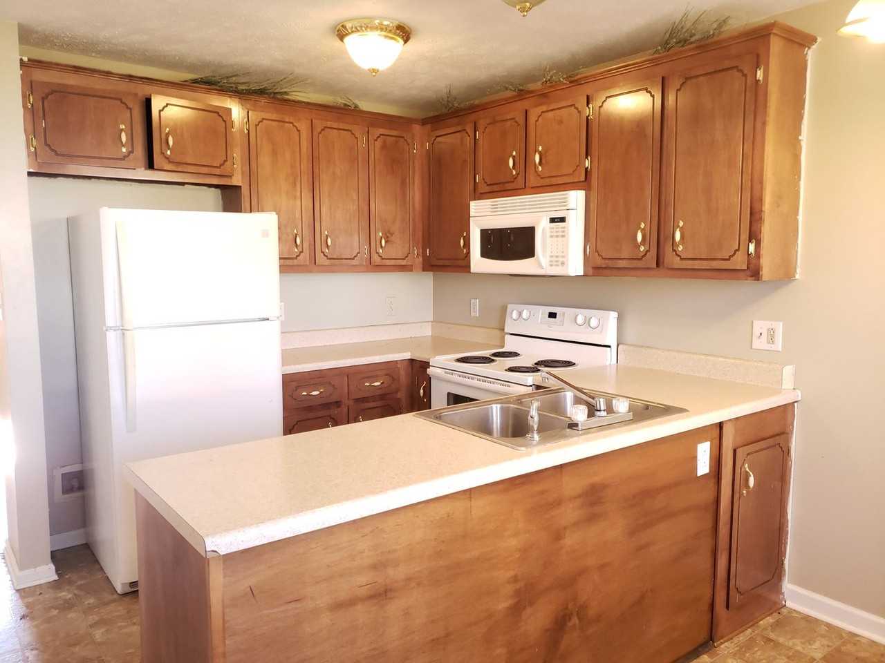 935 Princeton Drive - Photo 3 of 19