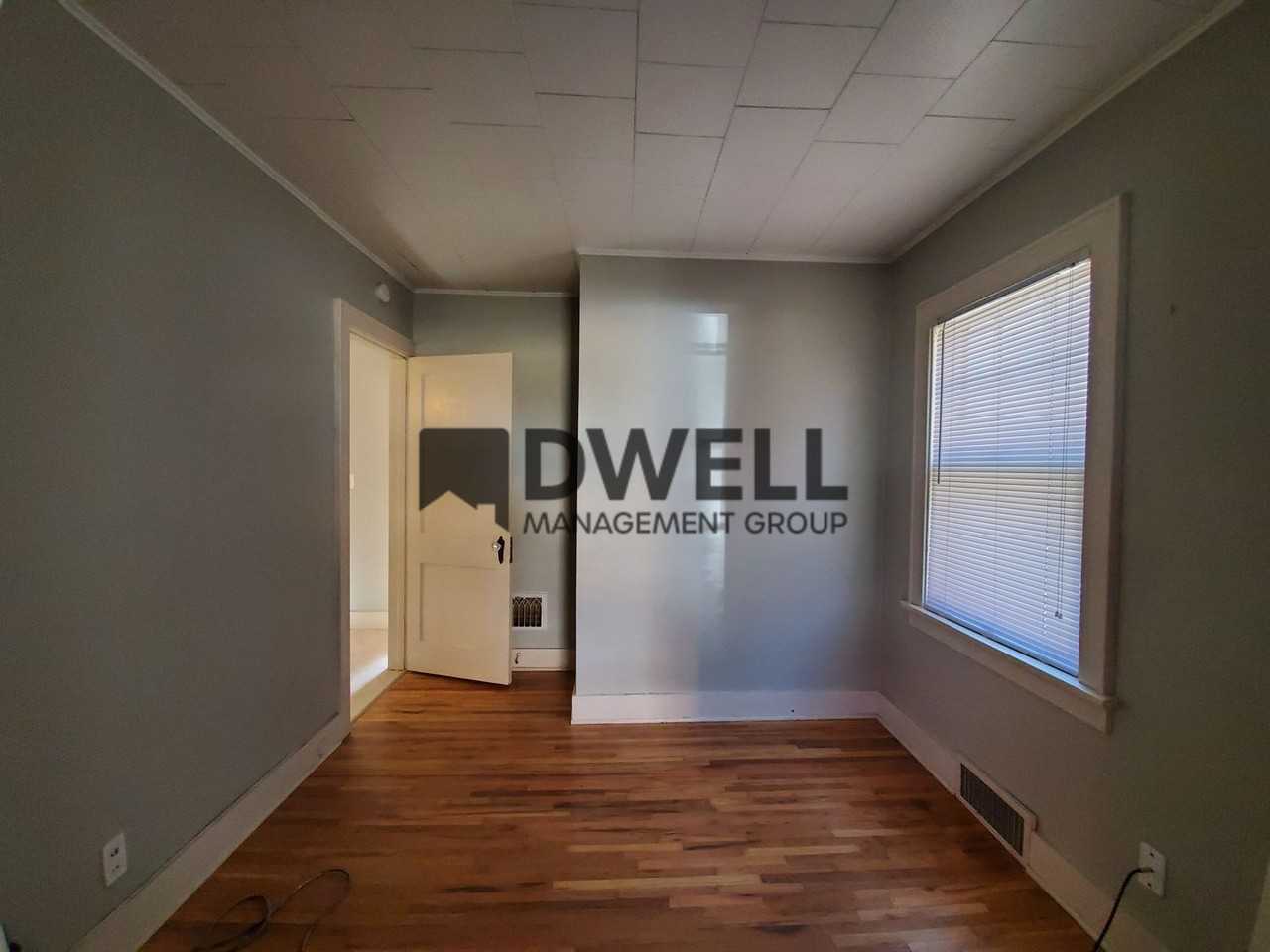 710 5th St Sw - Photo 3 of 10